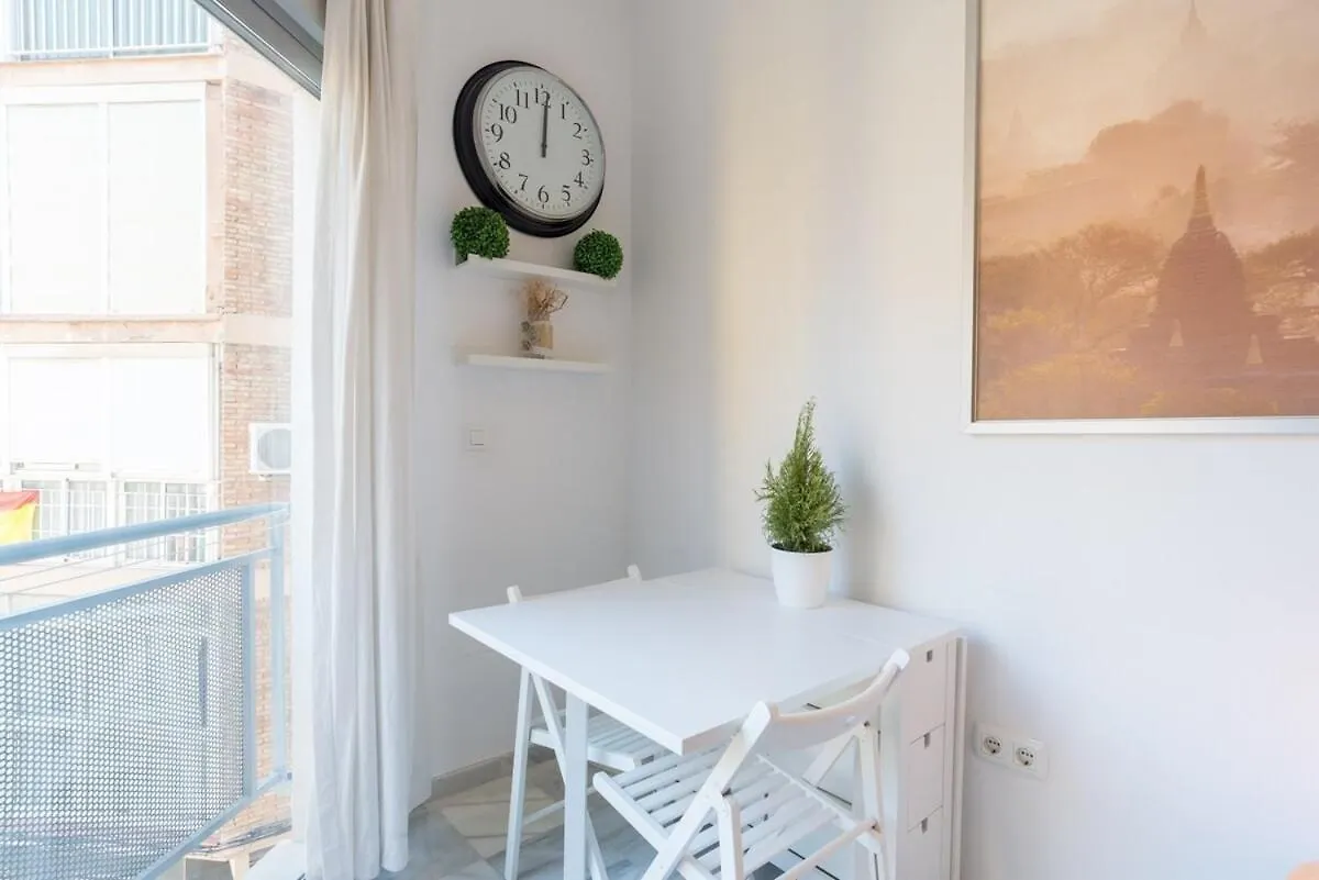 C17 - Friendly Studio Close To Town 3 Apartment Malaga Spain